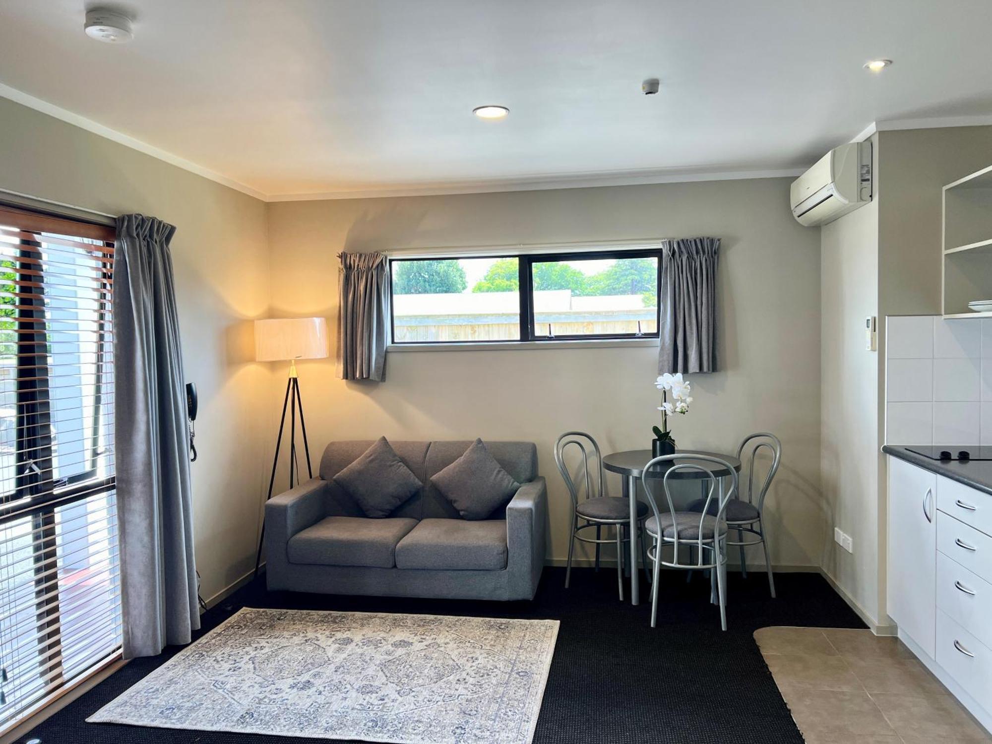 Ashbrook Motel Таупо Екстер'єр фото